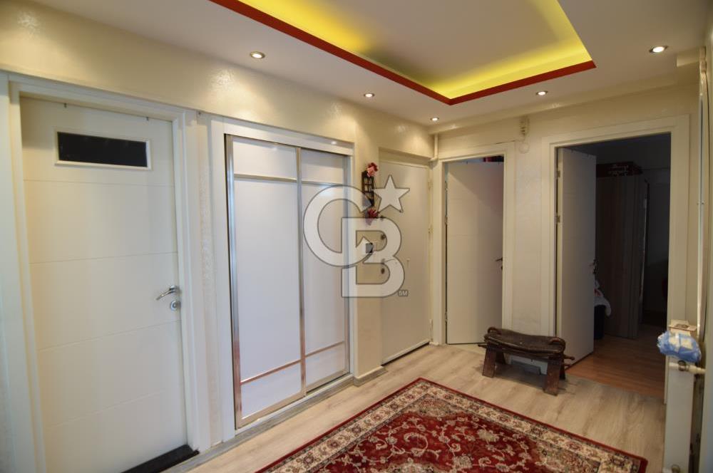 Çiğli Ataşehir Site içerisinde Satılık Tadilatlı geniş 3+1 Daire