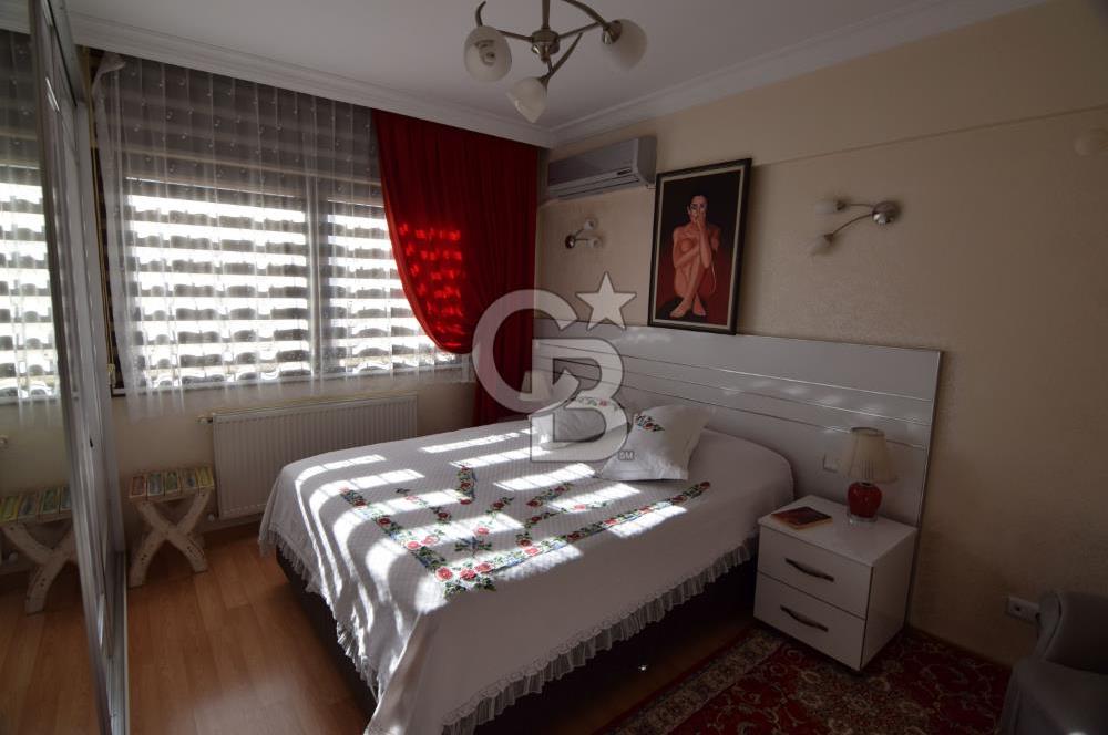 Çiğli Ataşehir Site içerisinde Satılık Tadilatlı geniş 3+1 Daire