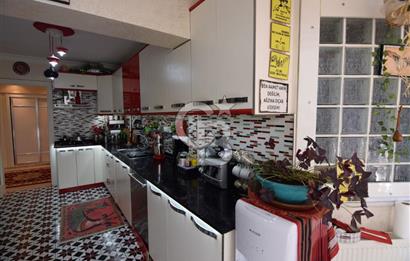 Çiğli Ataşehir Site içerisinde Satılık Tadilatlı geniş 3+1 Daire