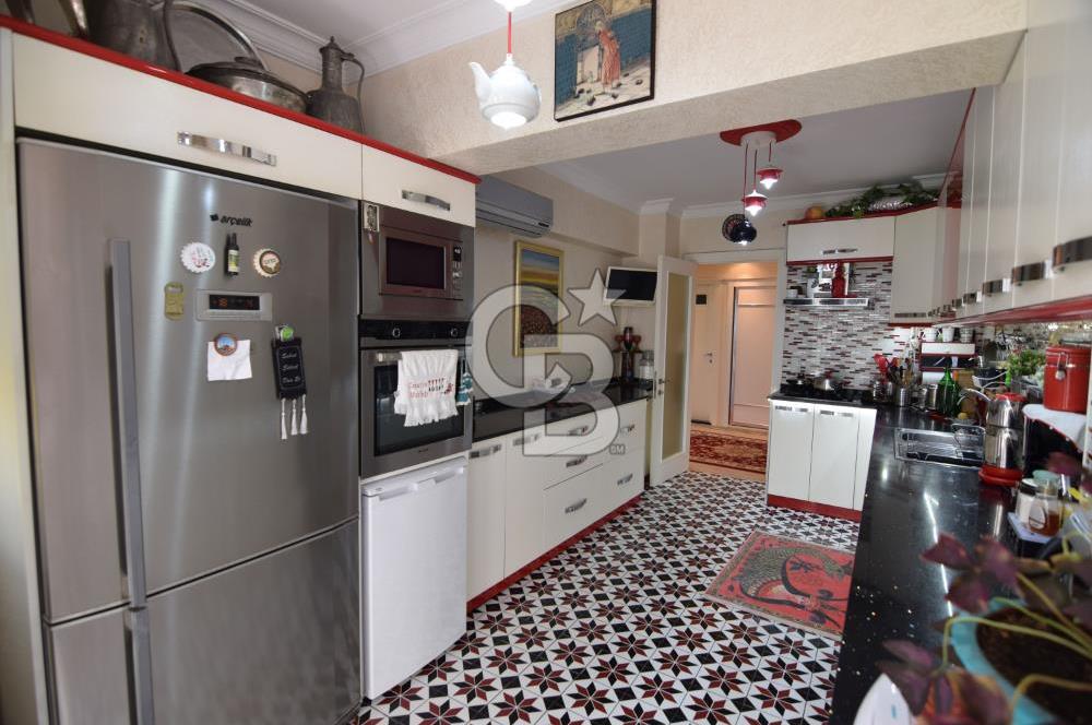 Çiğli Ataşehir Site içerisinde Satılık Tadilatlı geniş 3+1 Daire