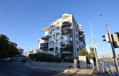 Çiğli Ataşehir Site içerisinde Satılık Tadilatlı geniş 3+1 Daire