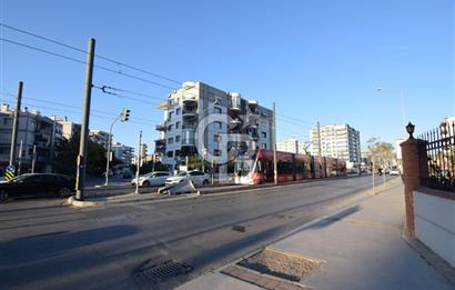 Çiğli Ataşehir Site içerisinde Satılık Tadilatlı geniş 3+1 Daire