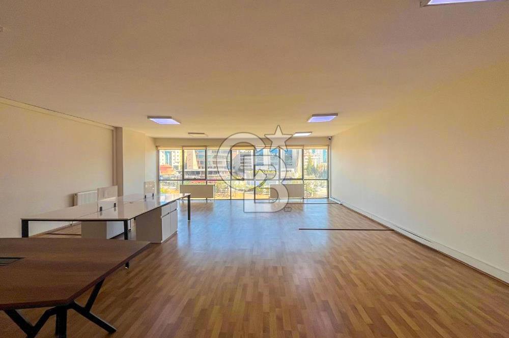 Maltepe Cevizli E-5 üzerinde Kiralık Ofis Katı