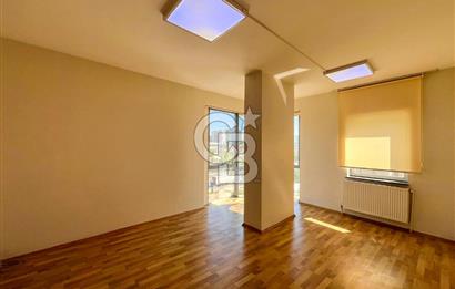 Maltepe Cevizli E-5 üzerinde Kiralık Ofis Katı