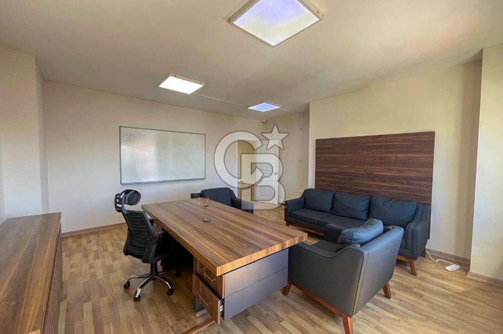 Maltepe Cevizli E-5 üzerinde Kiralık Ofis Katı
