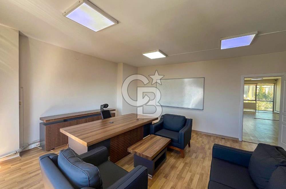 Maltepe Cevizli E-5 üzerinde Kiralık Ofis Katı