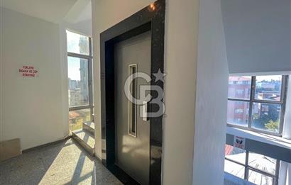 Maltepe Cevizli E-5 üzerinde Kiralık Ofis Katı