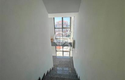 Maltepe Cevizli E-5 üzerinde Kiralık Ofis Katı