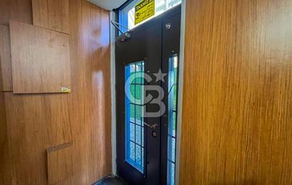 Maltepe Cevizli E-5 üzerinde Kiralık Ofis Katı