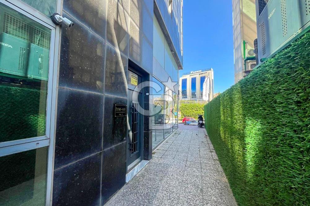 Maltepe Cevizli E-5 üzerinde Kiralık Ofis Katı