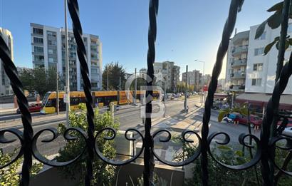 Çiğli Ataşehir Site içerisinde Satılık Tadilatlı geniş 3+1 Daire