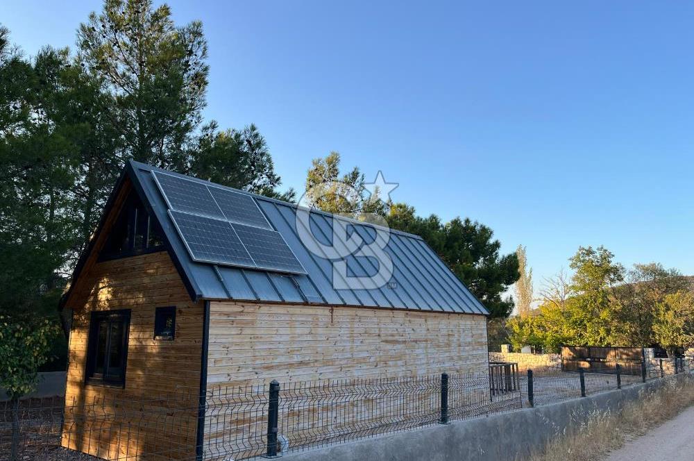Urla'da 803 Mt2 Tarla İçerisinde Satılık 1+1 Bungalov Ev
