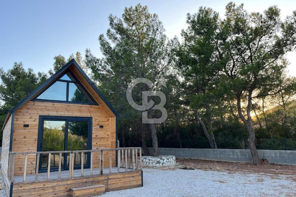 Urla'da 803 Mt2 Tarla İçerisinde Satılık 1+1 Bungalov Ev