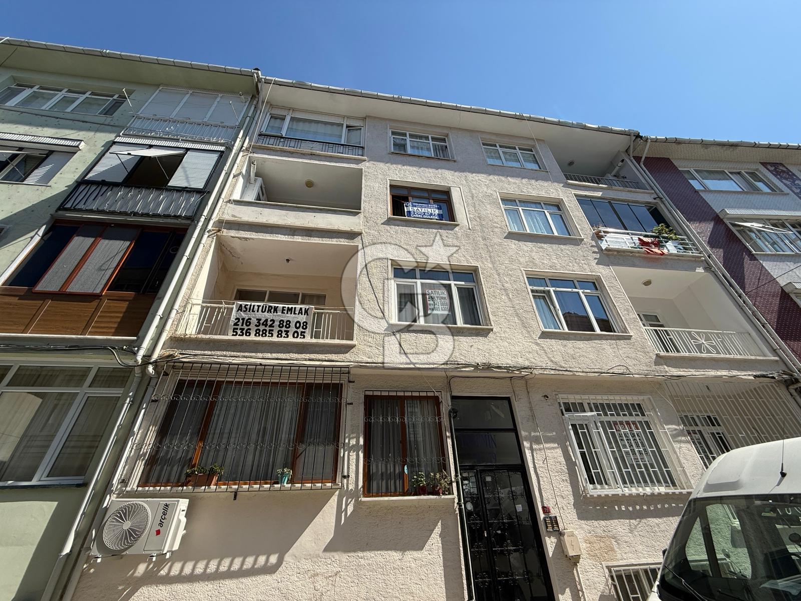 ÜSKÜDAR VALİDE-İ ATİK'TE GENİŞ M2 ÇİFT ÇEPHELİ SATILIK 3+1