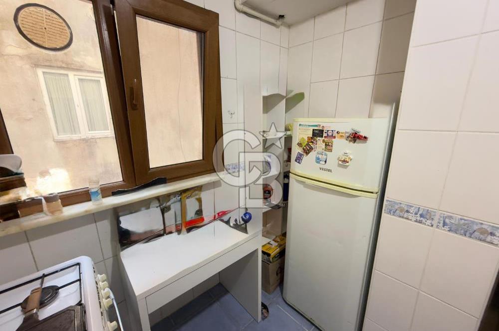 ÜSKÜDAR VALİDE-İ ATİK'TE GENİŞ M2 ÇİFT ÇEPHELİ SATILIK 3+1