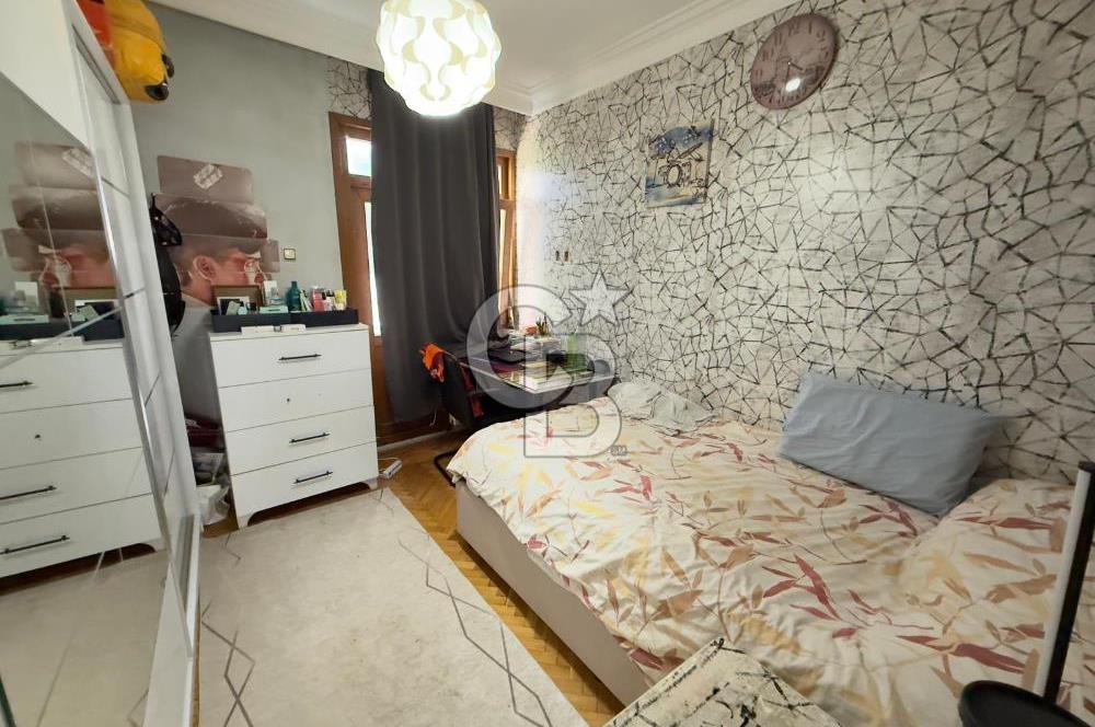 ÜSKÜDAR VALİDE-İ ATİK'TE GENİŞ M2 ÇİFT ÇEPHELİ SATILIK 3+1