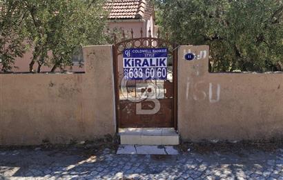 ÇANDARLI'DA 2+1 EŞYALI, BAHÇELİ MÜSTAKİL EV