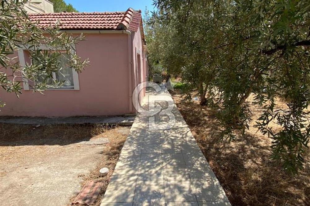 ÇANDARLI'DA 2+1 EŞYALI, BAHÇELİ MÜSTAKİL EV