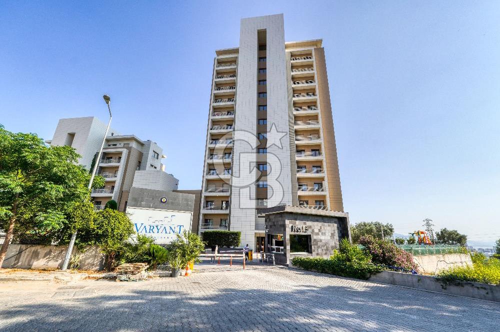 Varyant Karşıyaka Deniz ve Havuz Manzaralı Satılık 3+1 Daire
