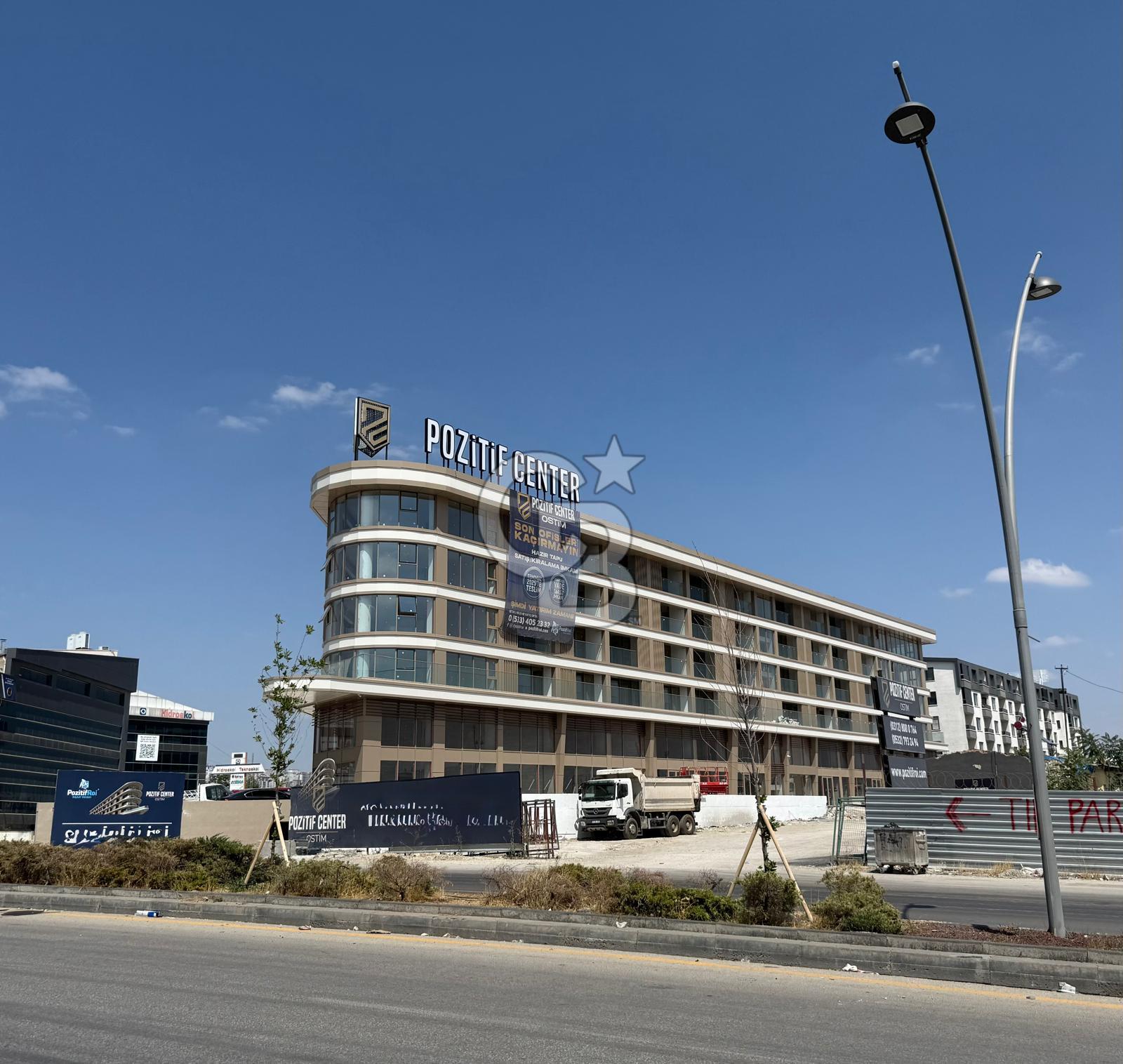 OSTİM PODİUM ARKASI POZİTİF CENTER SATILIK 1 +0 OFİS
