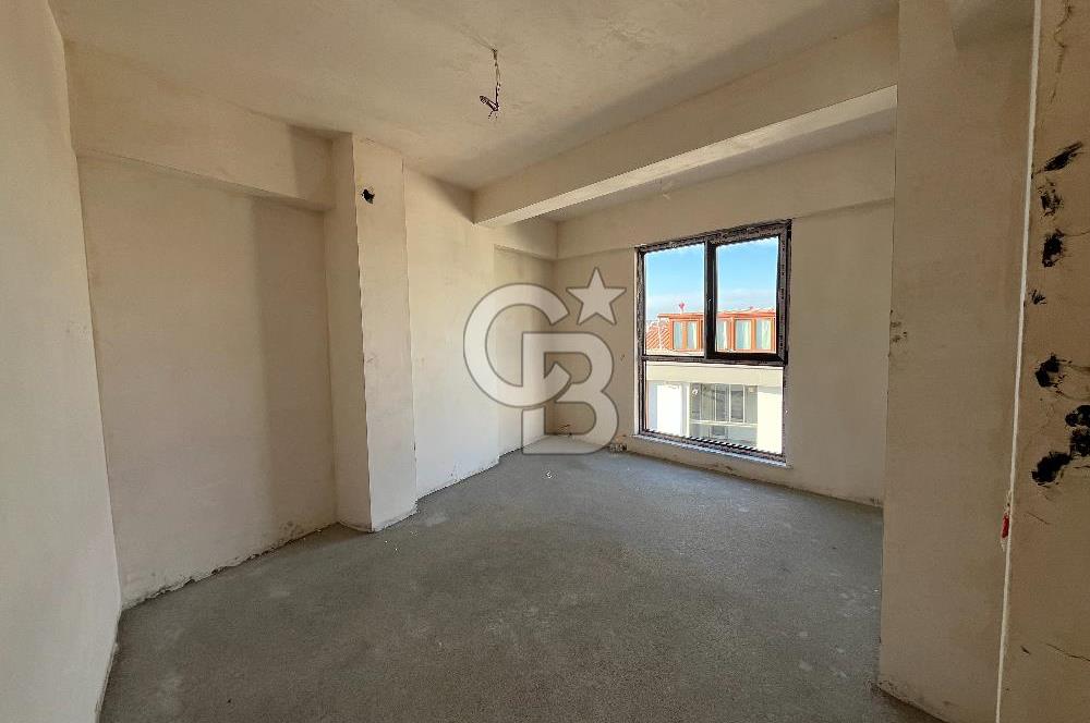 ÇANAKKALE BARBAROS MAHALLESİNDE CADDE ÜZERİ 2+1 SATILIK DAİRE