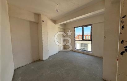 ÇANAKKALE BARBAROS MAHALLESİNDE CADDE ÜZERİ 2+1 SATILIK DAİRE