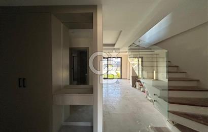 Ayvalık Küçükköy'de Satılık Sıfır 4+1 İkiz Villa