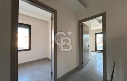 Ayvalık Küçükköy'de Satılık Sıfır 4+1 İkiz Villa