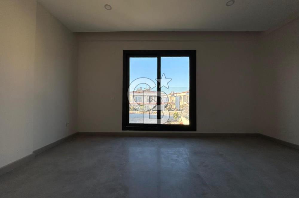 Ayvalık Küçükköy'de Satılık Sıfır 4+1 İkiz Villa