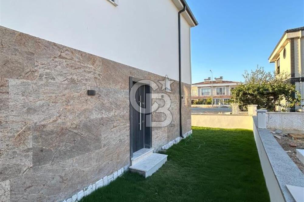 Ayvalık Küçükköy'de Satılık Sıfır 4+1 İkiz Villa