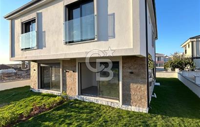 Ayvalık Küçükköy'de Satılık Sıfır 4+1 İkiz Villa