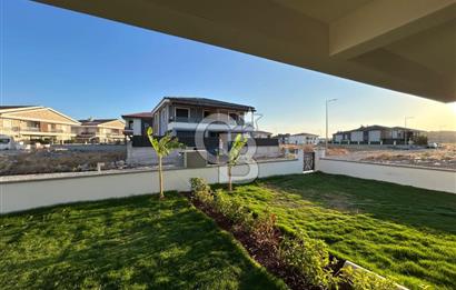 Ayvalık Küçükköy'de Satılık Sıfır 4+1 İkiz Villa