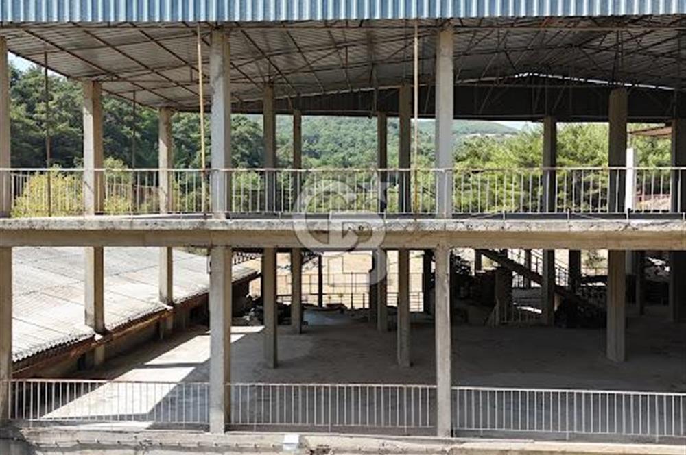 BORNOVA KARAÇAM'DA KOMPLE SATILIK FABRİKA VE DEPO BİNASI