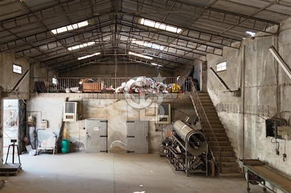 BORNOVA KARAÇAM'DA KOMPLE SATILIK FABRİKA VE DEPO BİNASI