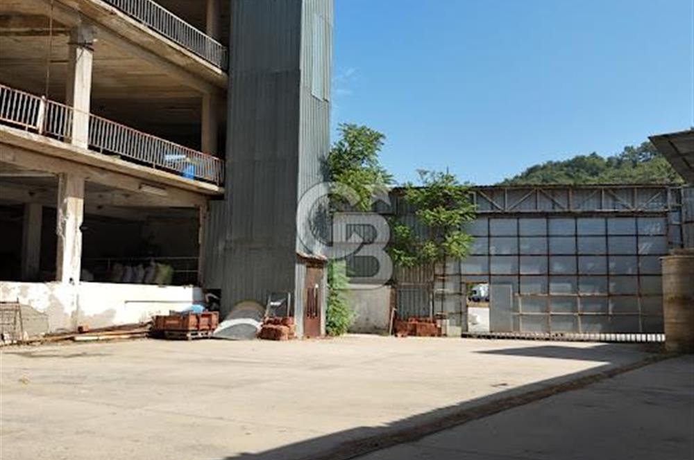 BORNOVA KARAÇAM'DA KOMPLE SATILIK FABRİKA VE DEPO BİNASI