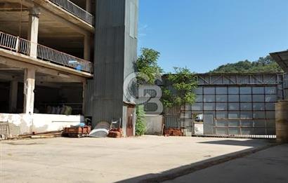 BORNOVA KARAÇAM'DA KOMPLE SATILIK FABRİKA VE DEPO BİNASI