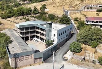 BORNOVA KARAÇAM'DA KOMPLE SATILIK FABRİKA VE DEPO BİNASI
