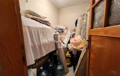 BORNOVA ÇAMDİBİ'NDE KOMPLE SATILIK BİNA