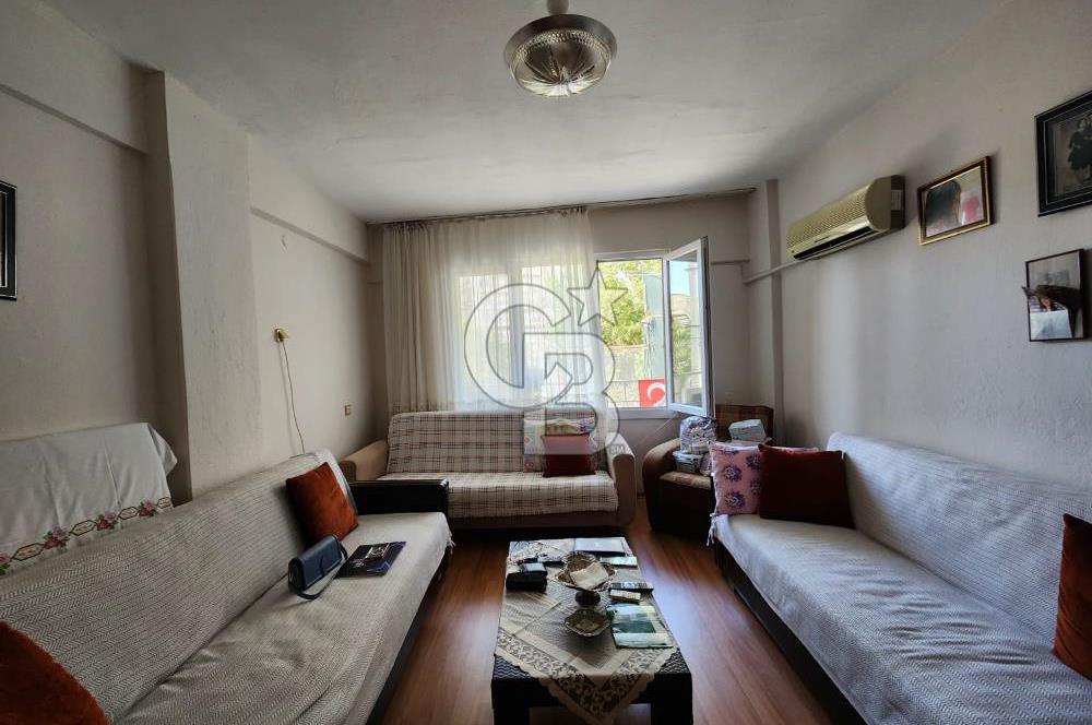 BORNOVA ÇAMDİBİ'NDE KOMPLE SATILIK BİNA
