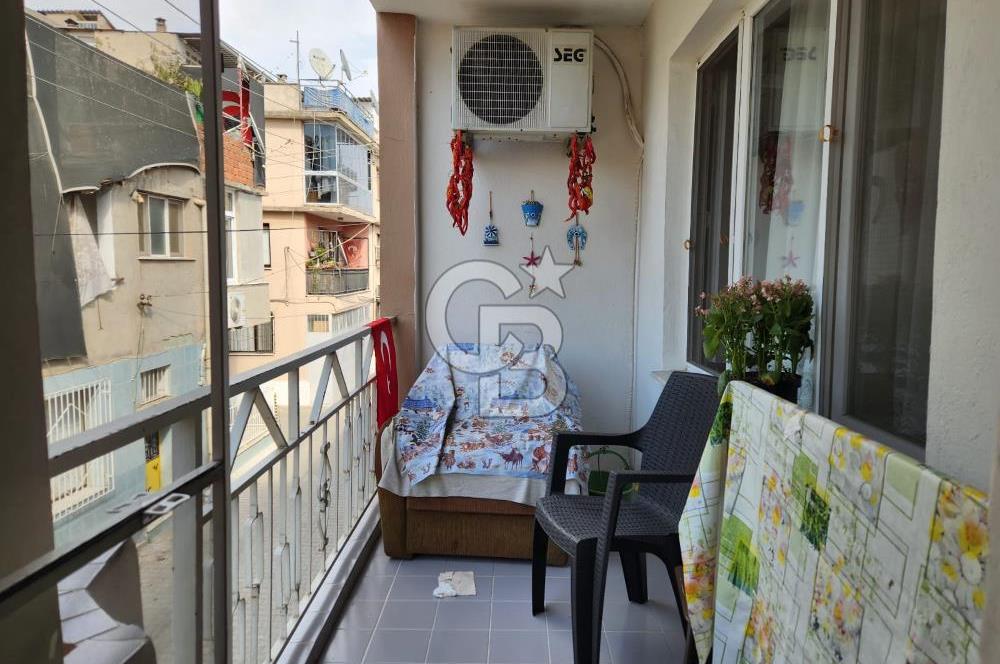 BORNOVA ÇAMDİBİ'NDE KOMPLE SATILIK BİNA