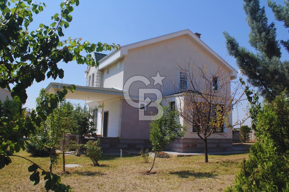 GÖLBAŞI KARŞIYAKA’DA EŞSİZ VİLLA 