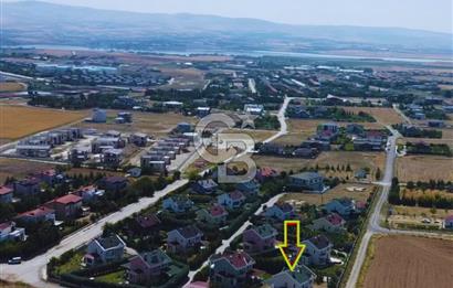 GÖLBAŞI KARŞIYAKA’DA EŞSİZ VİLLA 