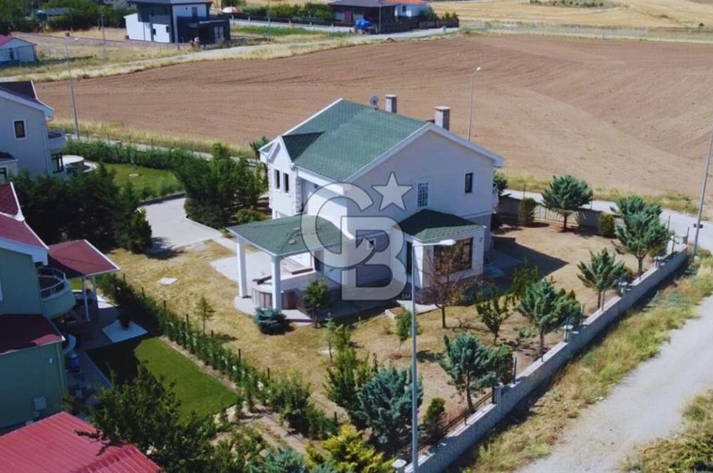 GÖLBAŞI KARŞIYAKA’DA EŞSİZ VİLLA 
