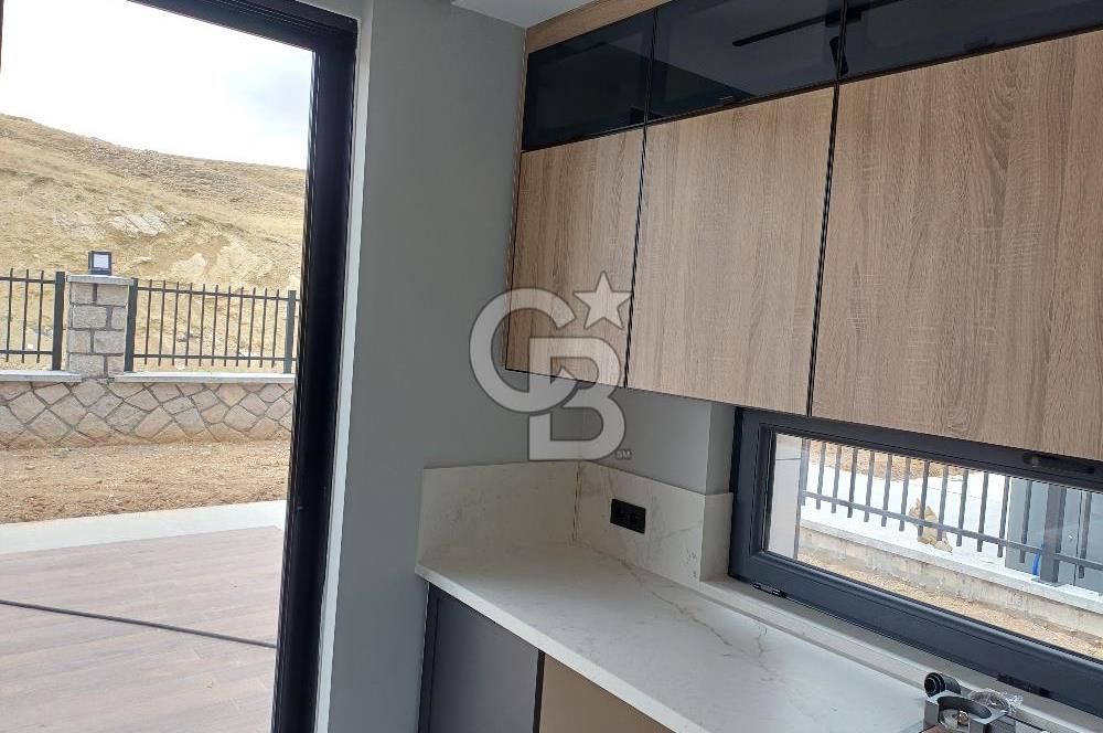 ALACAATLIDA 5+1 LÜKS VİLLA