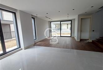 ALACAATLIDA 5+1 LÜKS VİLLA