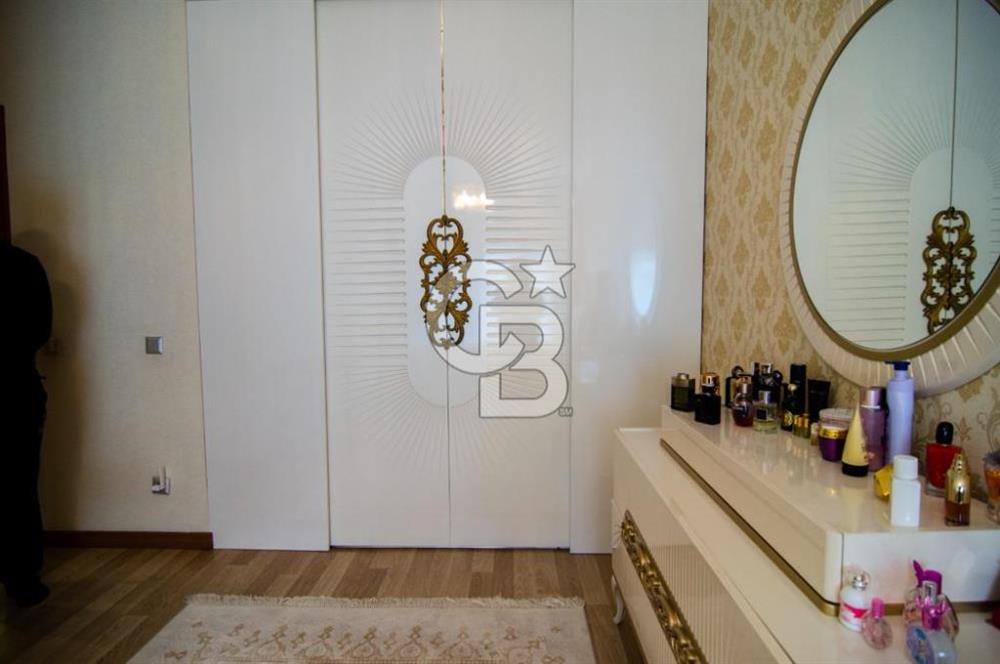 BAŞAKŞEHİR'DE AÇIK & KAPALI YÜZME HAVUZLU SİTE İÇERSNDE 3+1 DAİRE