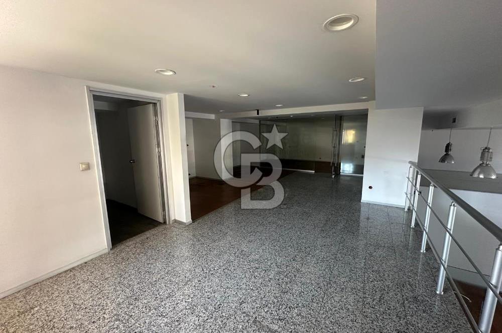Bostancı Sanayi Sitesi 'nde Tabela Değeri Yüksek Kiralık Dükkan