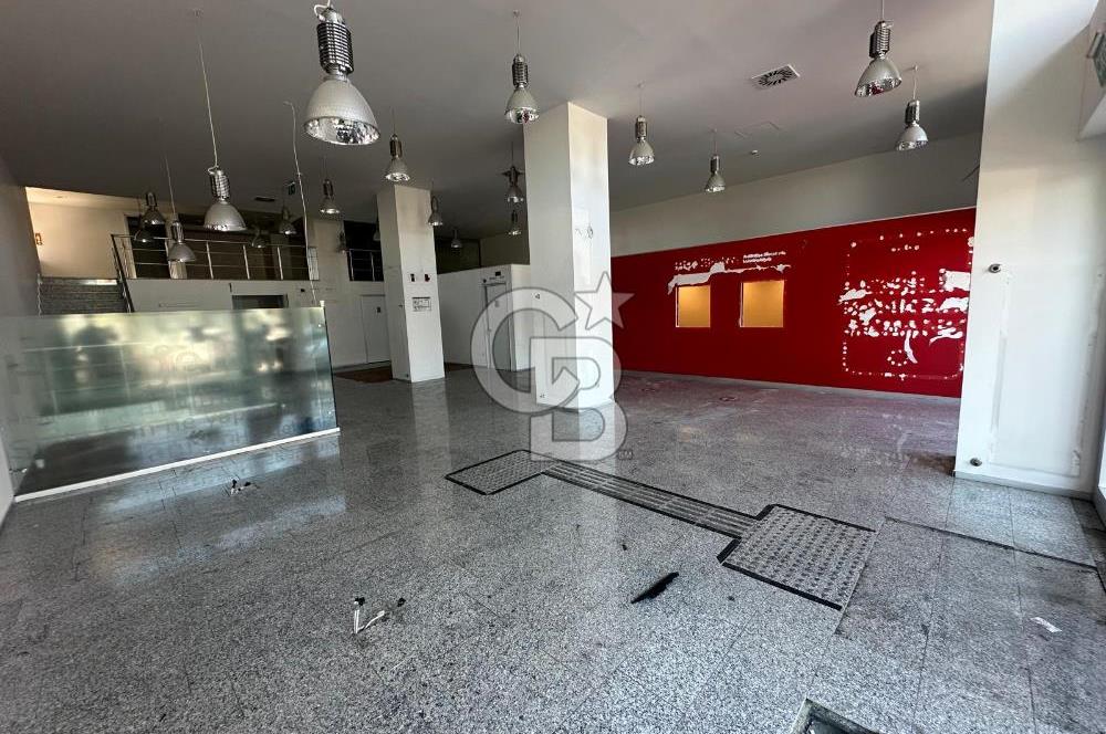 Bostancı Sanayi Sitesi 'nde Tabela Değeri Yüksek Kiralık Dükkan