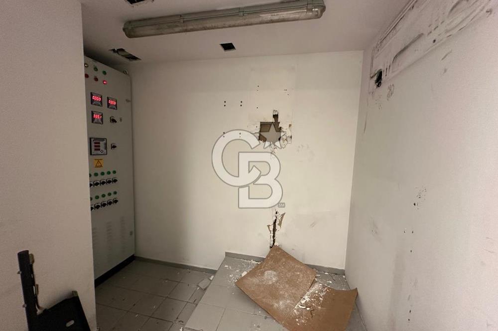 Bostancı Sanayi Sitesi 'nde Tabela Değeri Yüksek Kiralık Dükkan