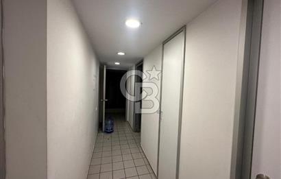 Bostancı Sanayi Sitesi 'nde Tabela Değeri Yüksek Kiralık Dükkan